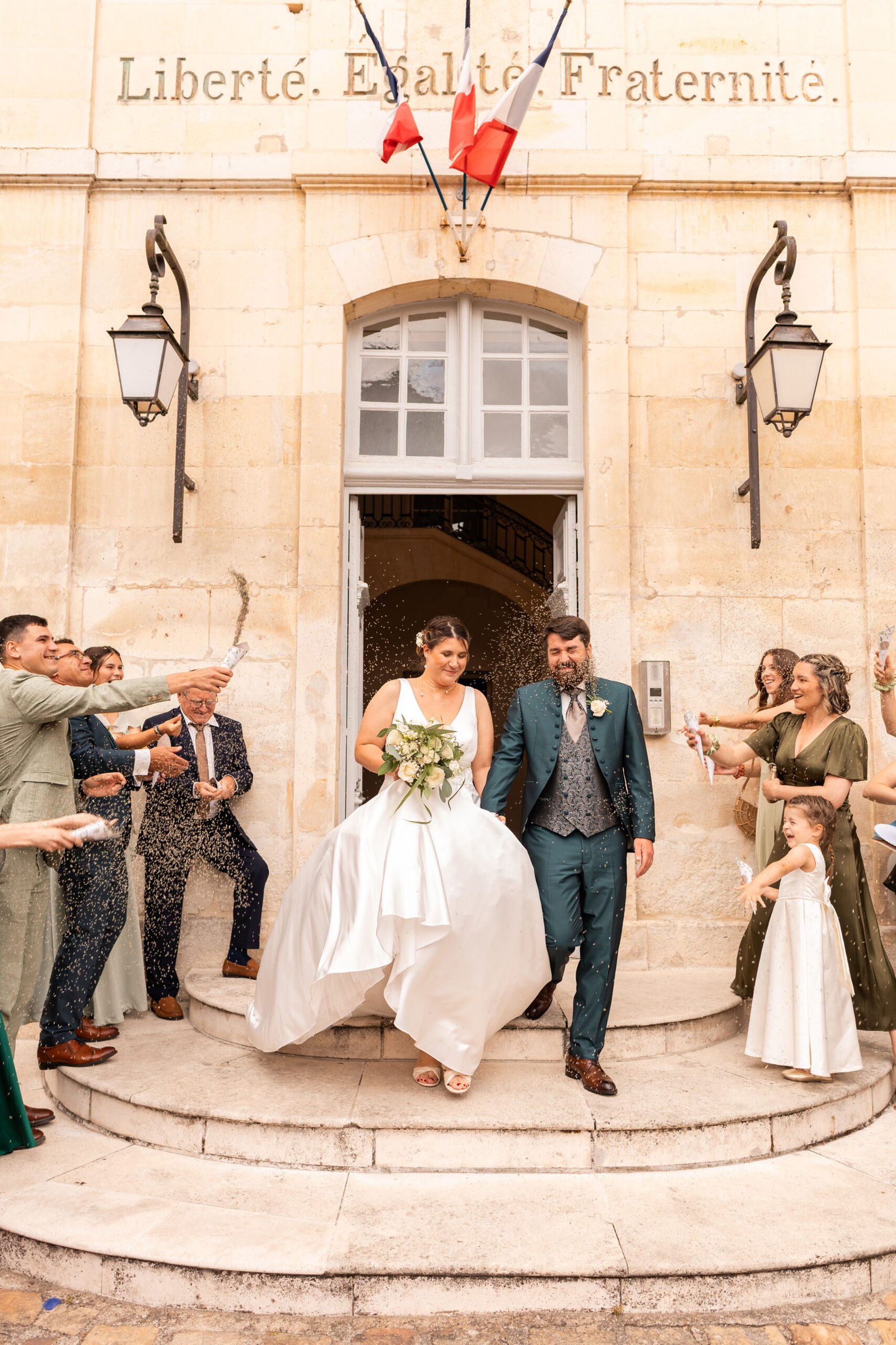Madison Dubois, photographe de mariage en Auvergne et dans le Sancy, capture des émotions vraies pour raconter votre journée avec naturel.