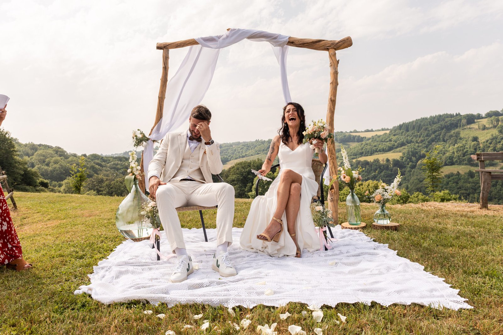 Madison Dubois, photographe de mariage en Auvergne et dans le Sancy, capture des émotions vraies pour raconter votre journée avec naturel.